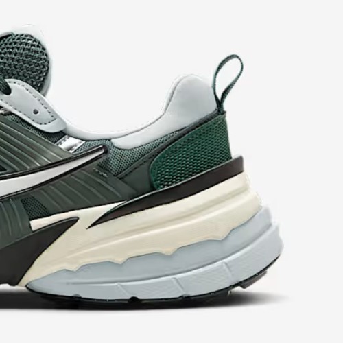 나이키 V2K 런 테크 키높이운동화 메탈릭 빈티지 그린, 260